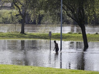 Obama seeks more coordination on drought